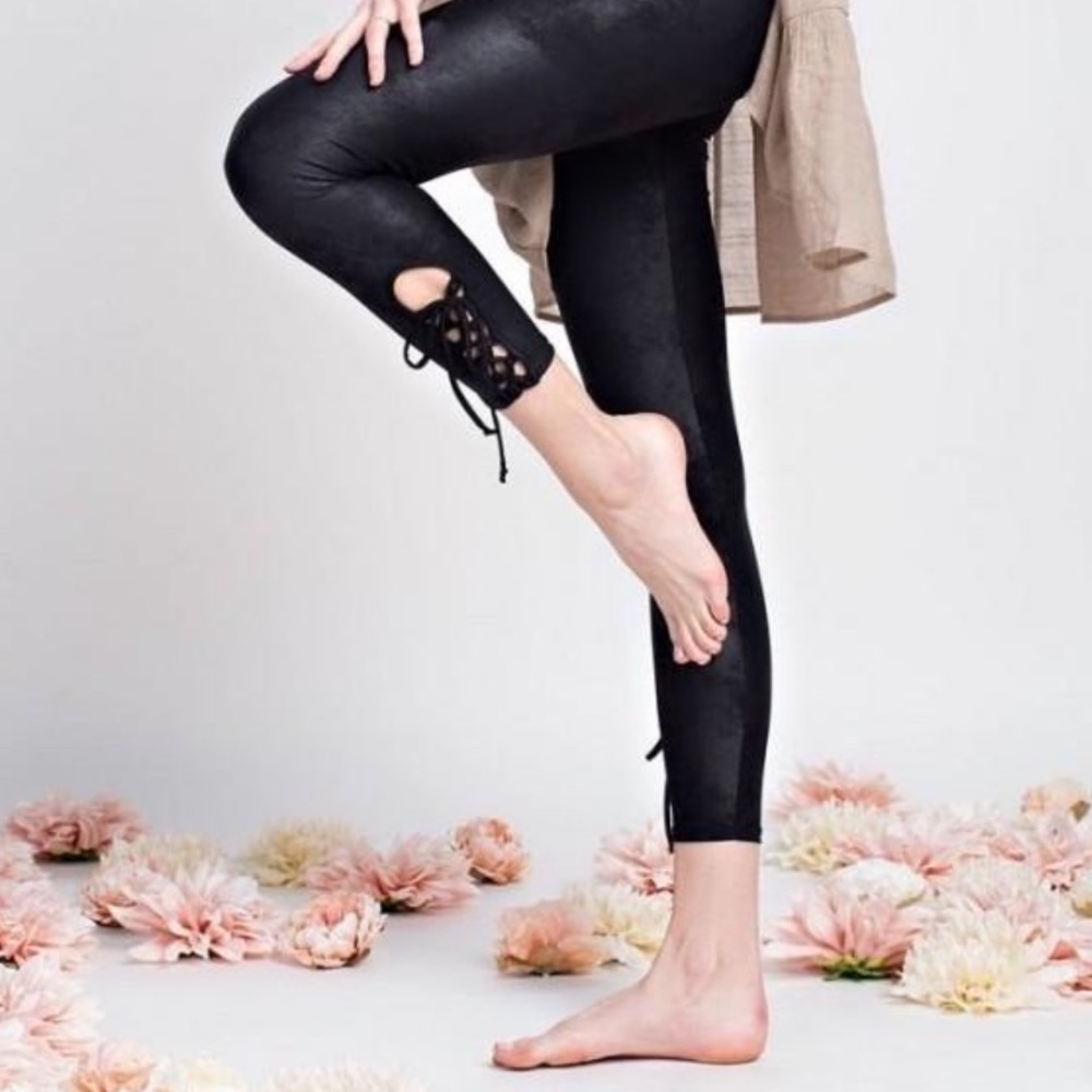 Lace Up Side Detailed Washed Out Leggings